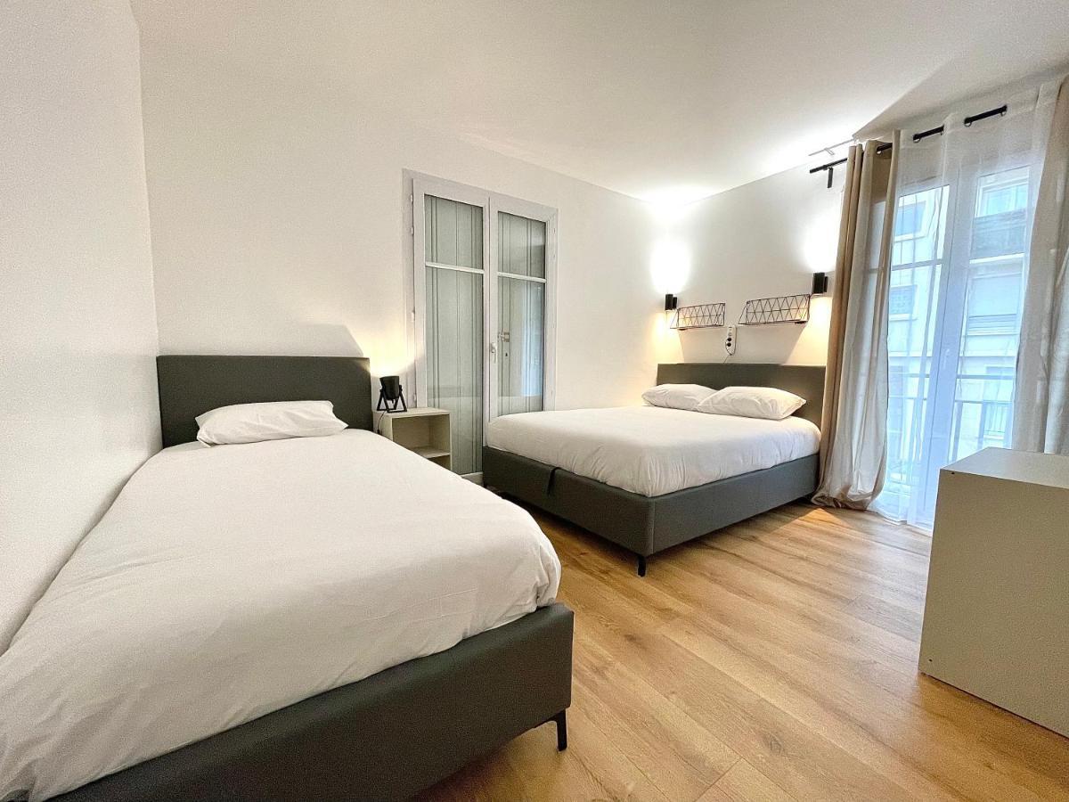 FONTAINE ROUGE STREET Marne la Vallée Disneyland Paris Outlet Mode And luxury Village Val d'europe FREE PARKING Chessy  Esterno foto